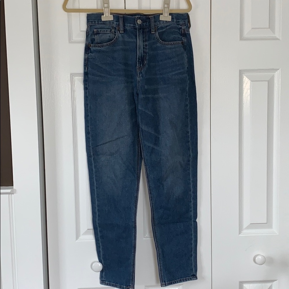American Eagle Mom Jean